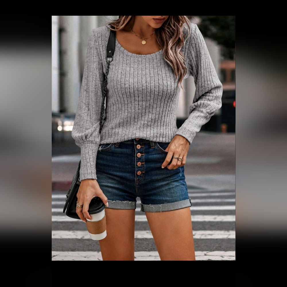 Scoop Neck Ribbed Knit Tee - Picture 2 of 6